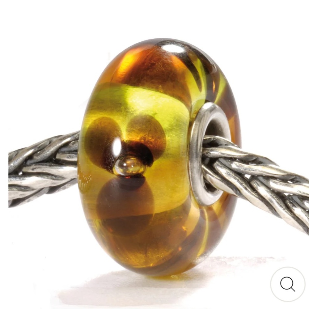 Trollbeads Translucent Flower Glass Bead - Picture 3 of 4